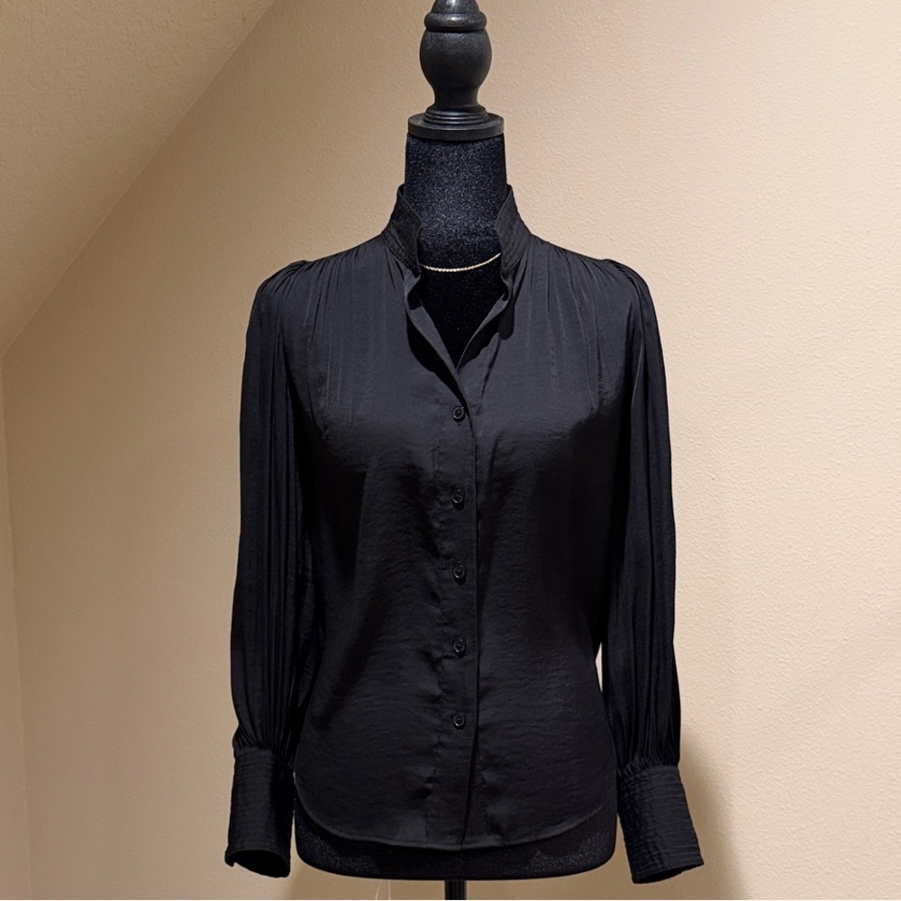 Banana Republic Black Long-Sleeve Button-Front Blouse